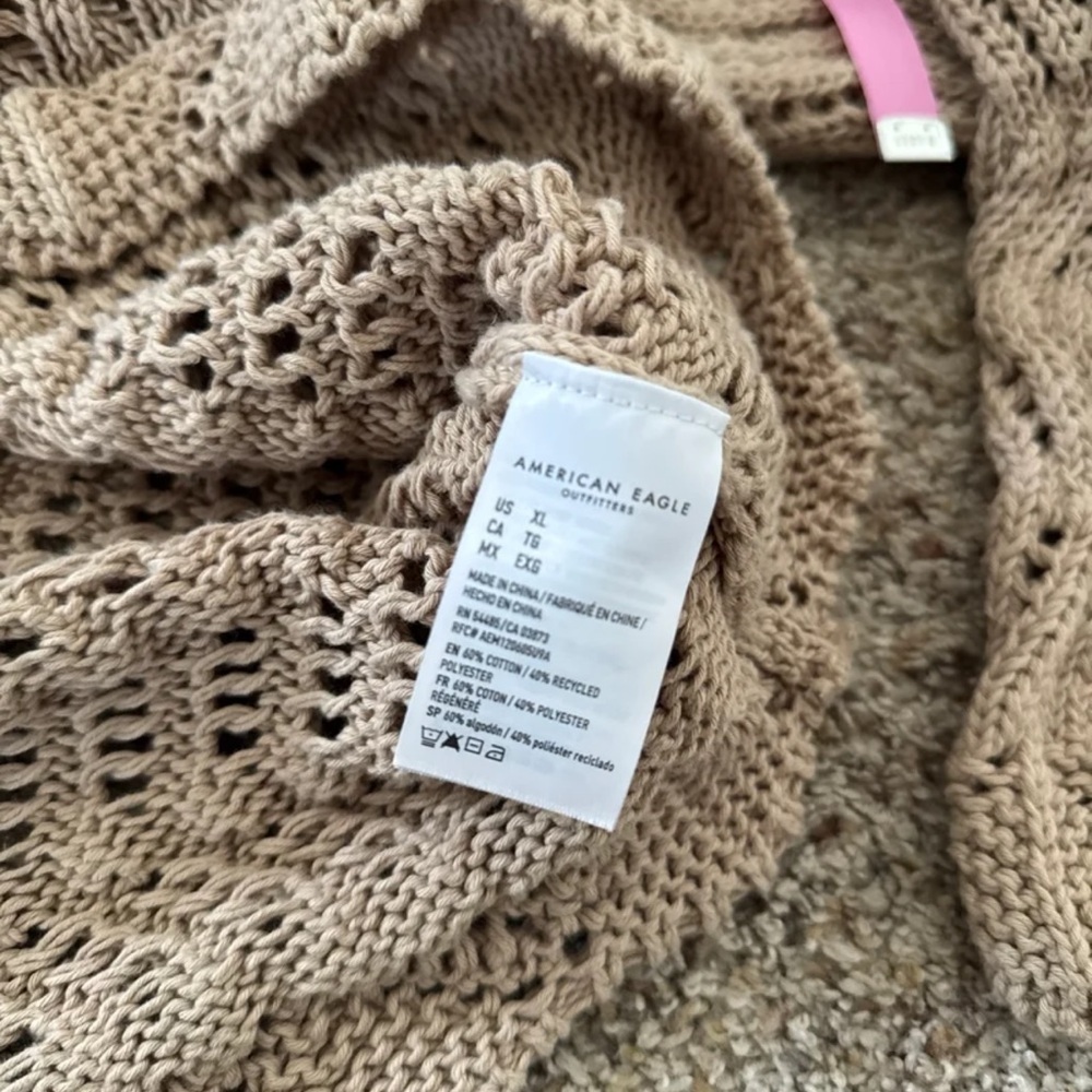 American Eagle V-Neck Crochet Knit Sweater
 size XL - Picture 10 of 12
